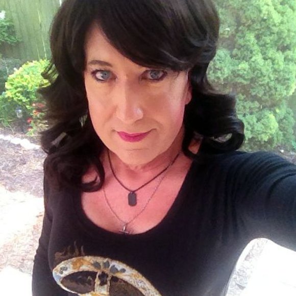 Meet your Posher, Dayna - Picture 1 of 1